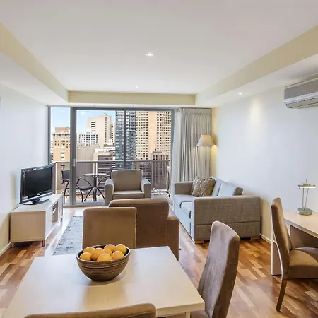 Oaks Melbourne On Lonsdale Suites Exterior photo